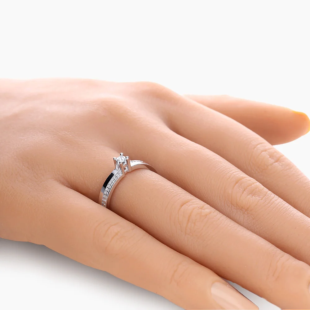 ADL70-2,64GR-0,17CT-hand