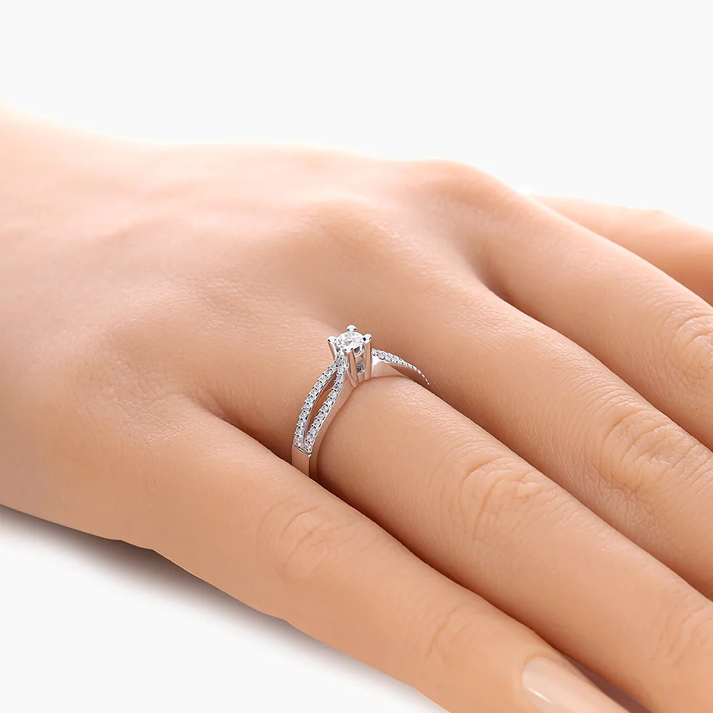 ADL72-2,87GR-0,33CT-HAND