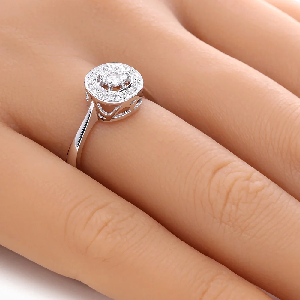 ADL106-hand-web-zoom